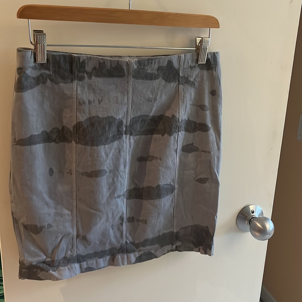 Mini skirt - Picture 2 of 4